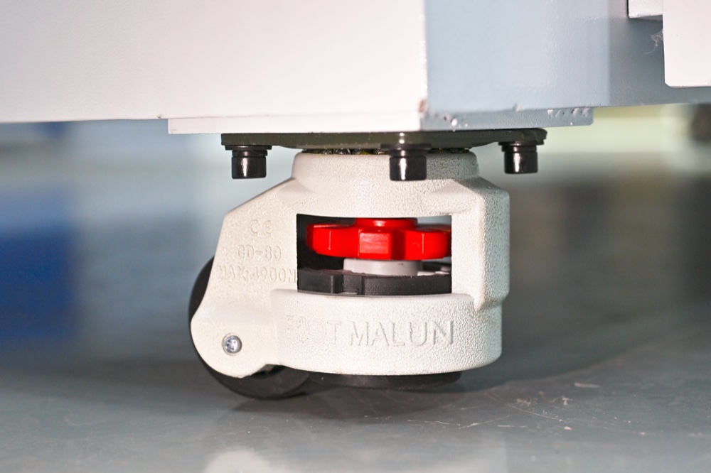 Leveling Casters